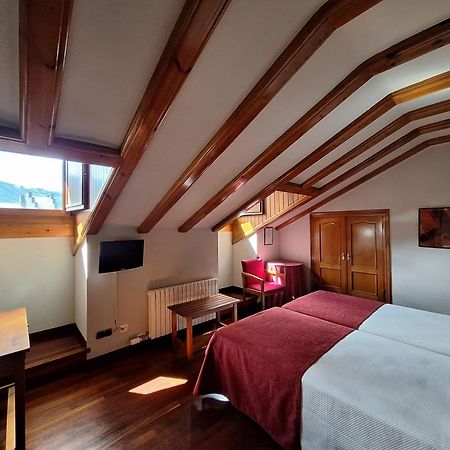 Hotel Aragueells Benasque Esterno foto