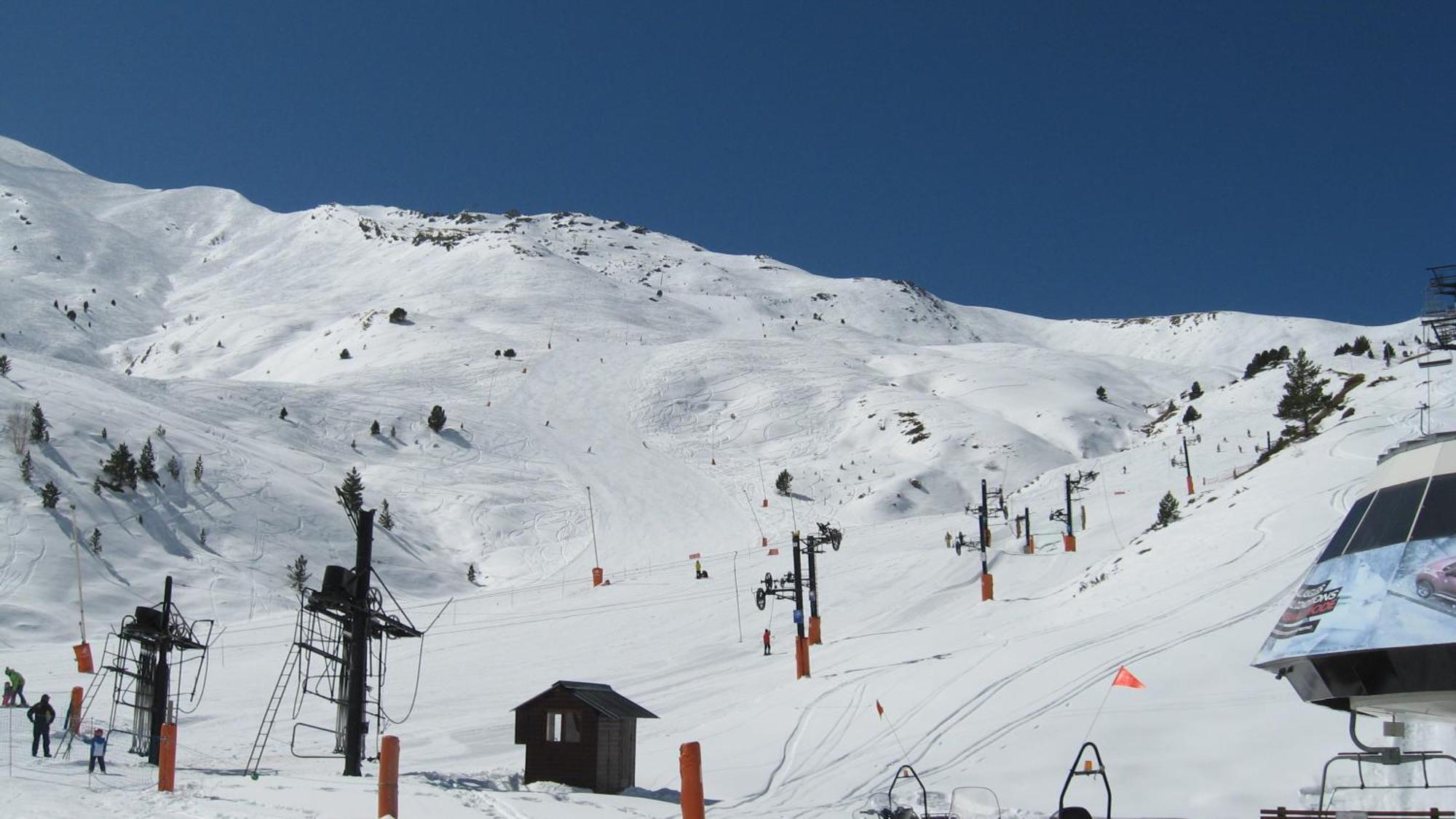 Hotel Aragueells Benasque Esterno foto