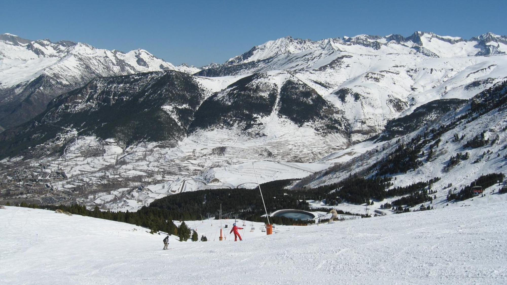 Hotel Aragueells Benasque Esterno foto