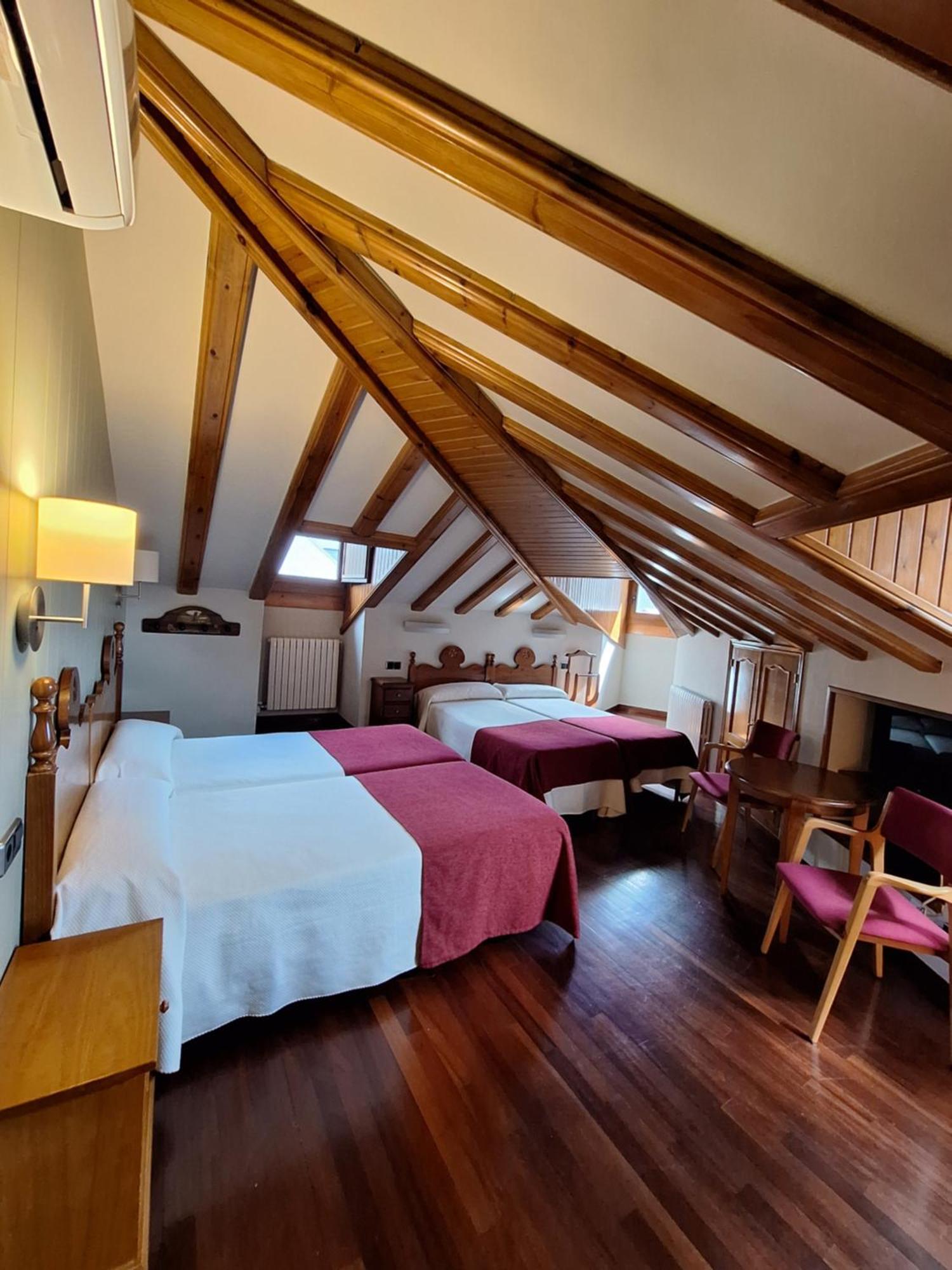 Hotel Aragueells Benasque Esterno foto