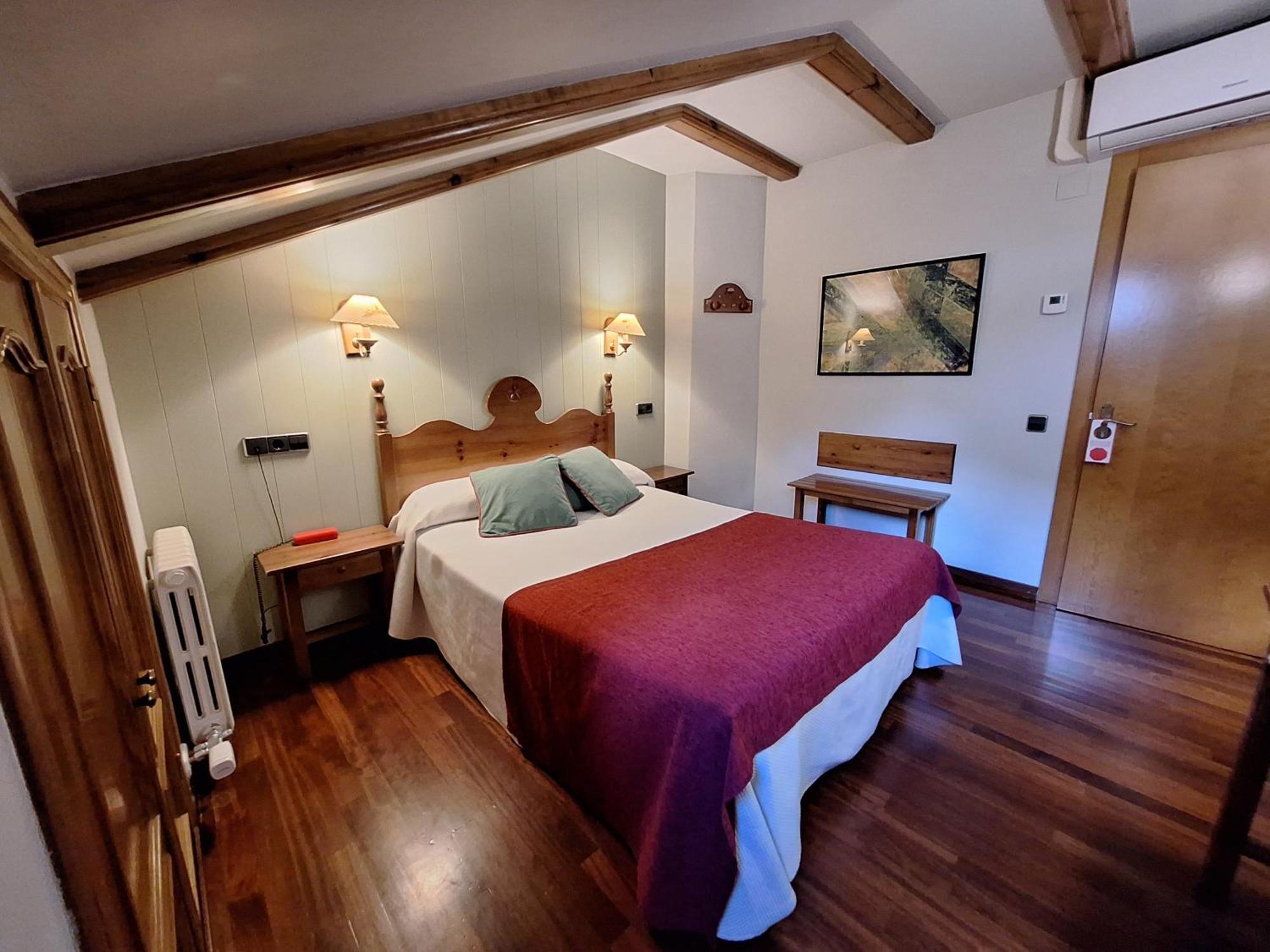 Hotel Aragueells Benasque Esterno foto