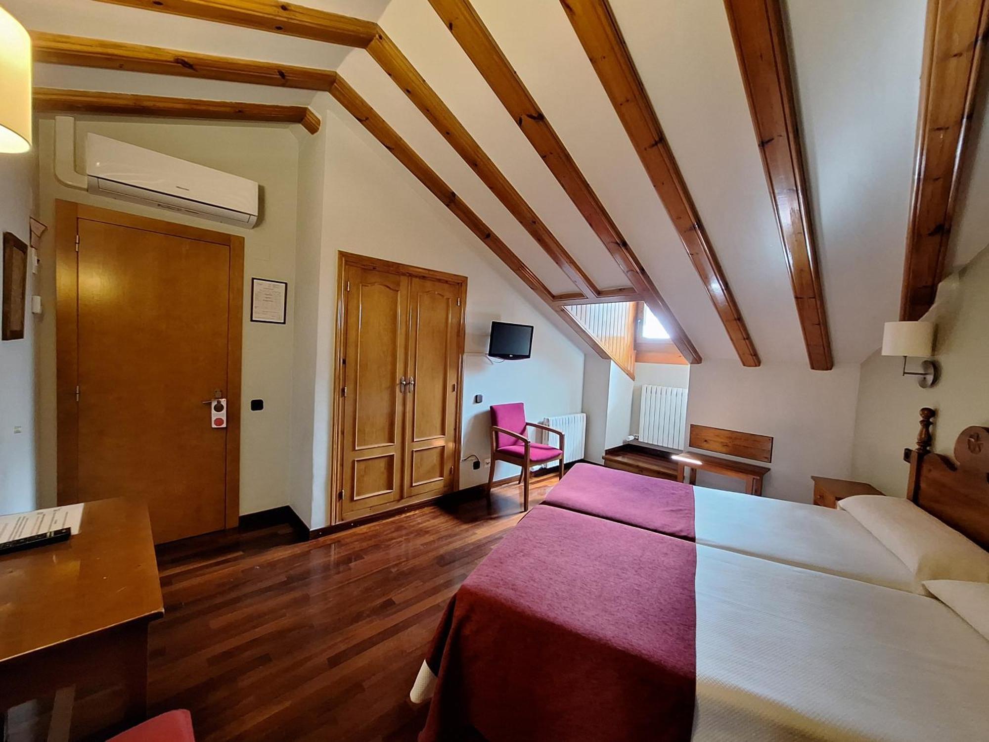 Hotel Aragueells Benasque Esterno foto
