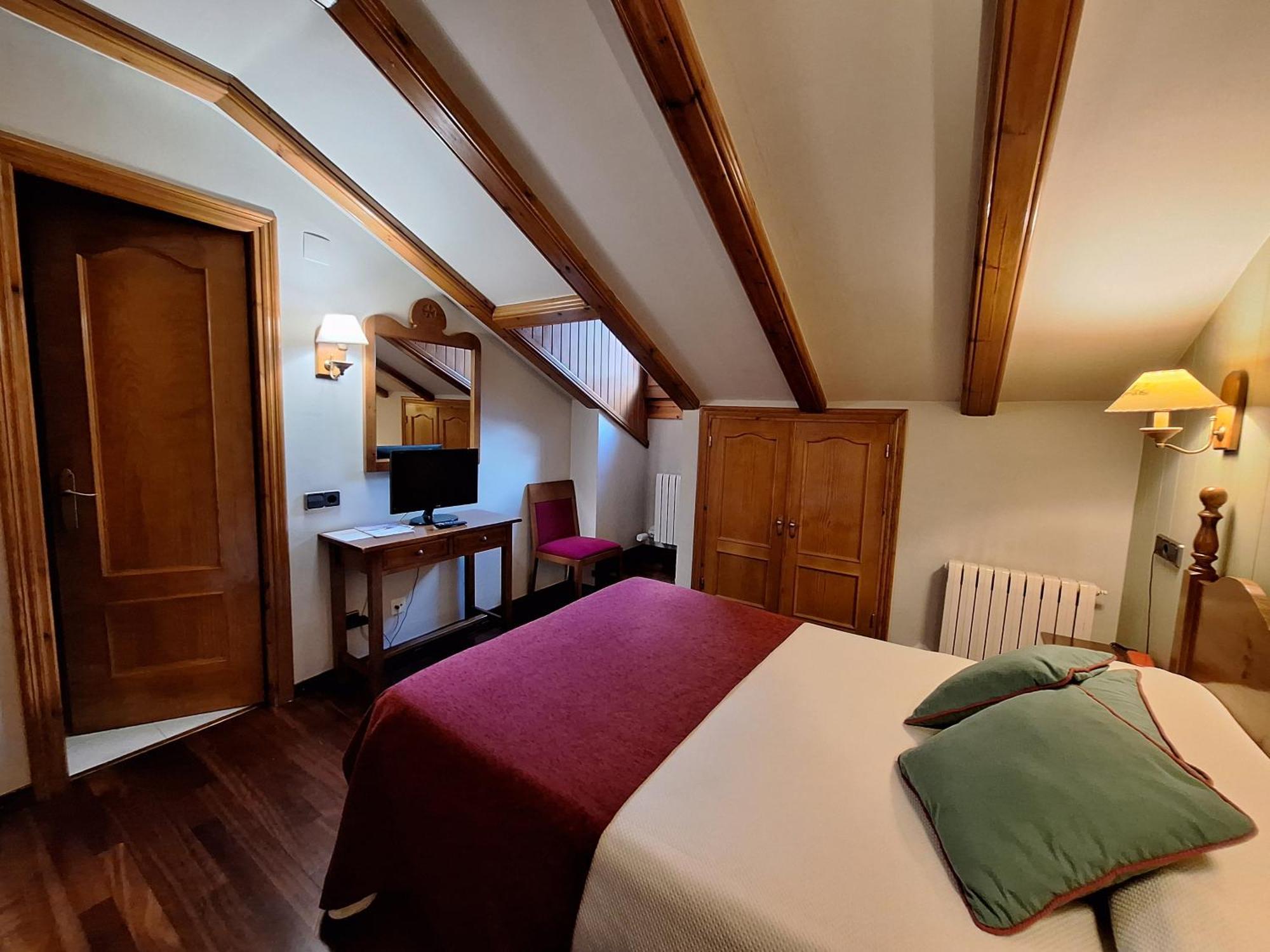 Hotel Aragueells Benasque Esterno foto