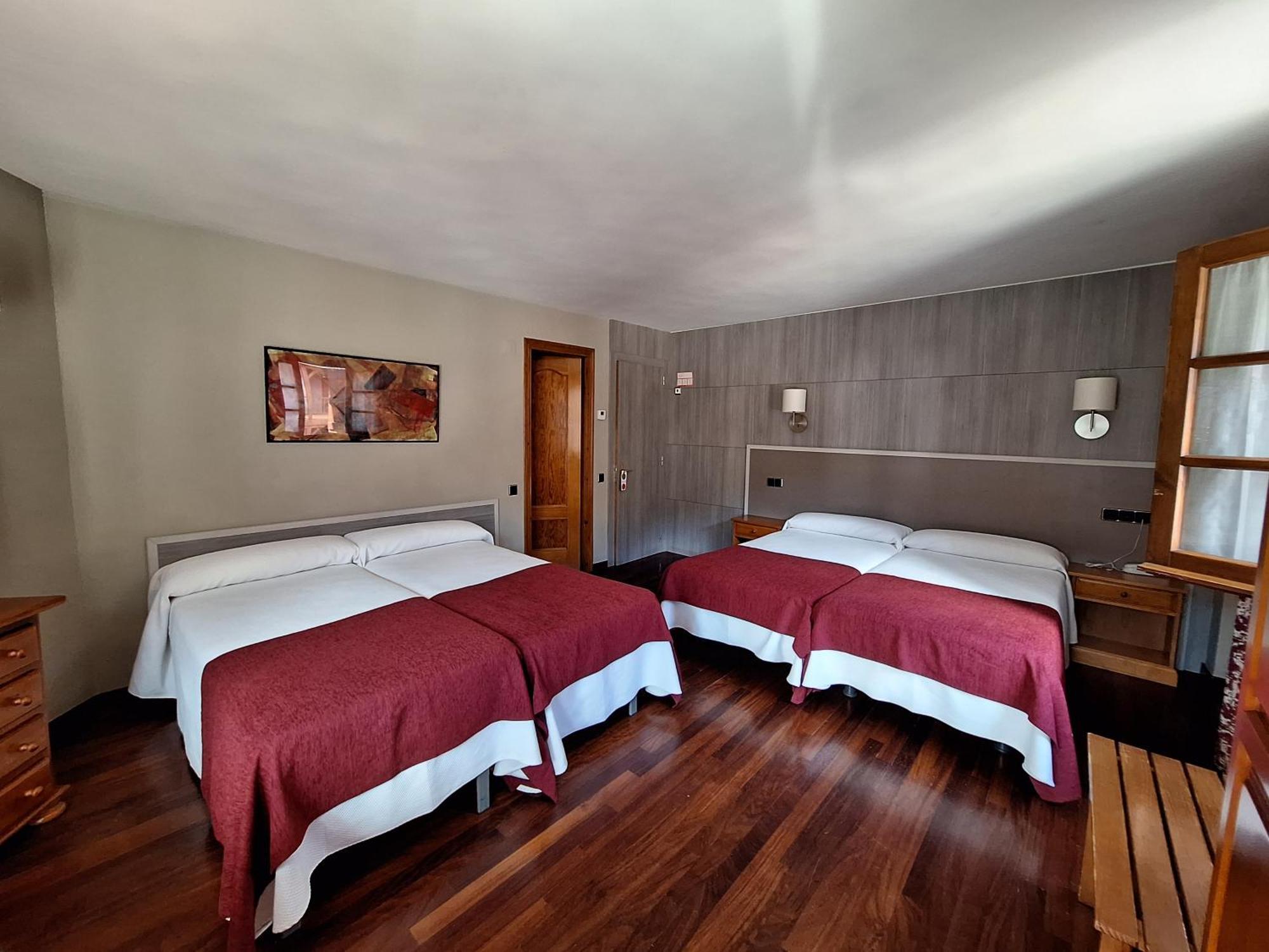 Hotel Aragueells Benasque Esterno foto