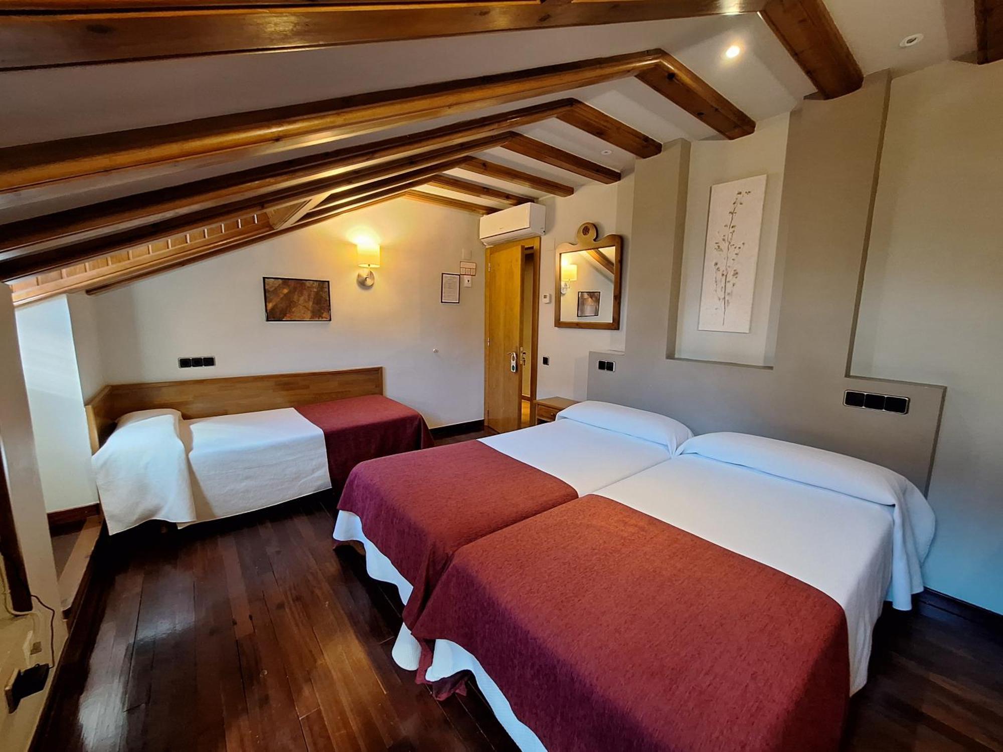 Hotel Aragueells Benasque Esterno foto